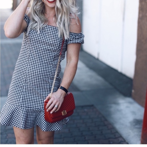 Gingham Cold Shoulder Mini Dress – Size 6 - Picture 2 of 8